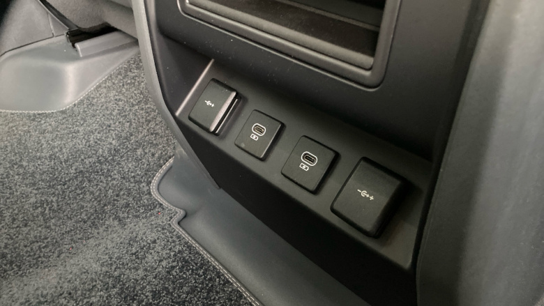 Land Rover Defender 3.0 D250 S 110 5dr Auto Diesel Estate